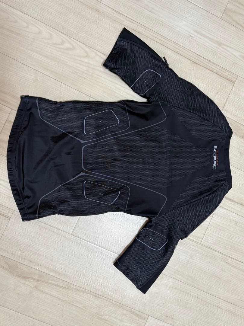 【送料無料】SIXPAD上下セット｜美品・動作良好・付属品充実！