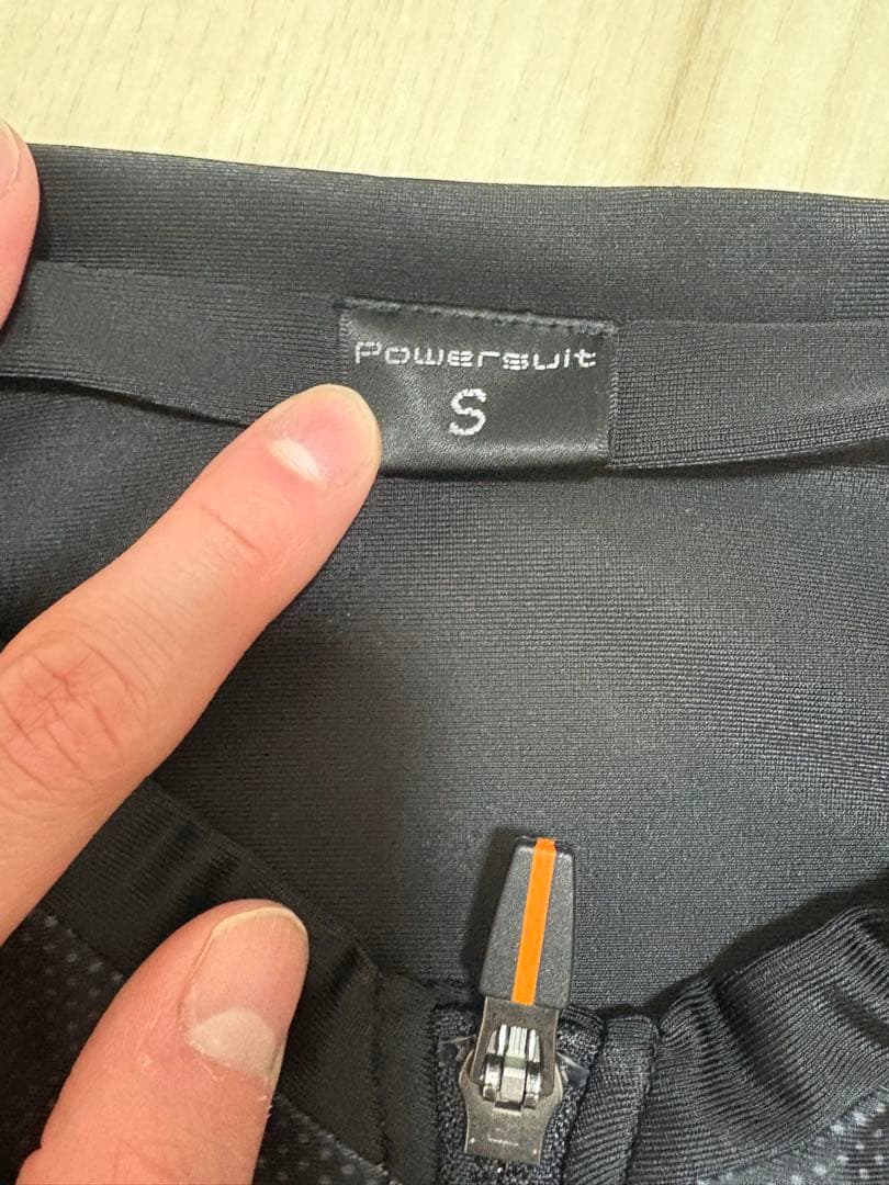 【送料無料】SIXPAD上下セット｜美品・動作良好・付属品充実！