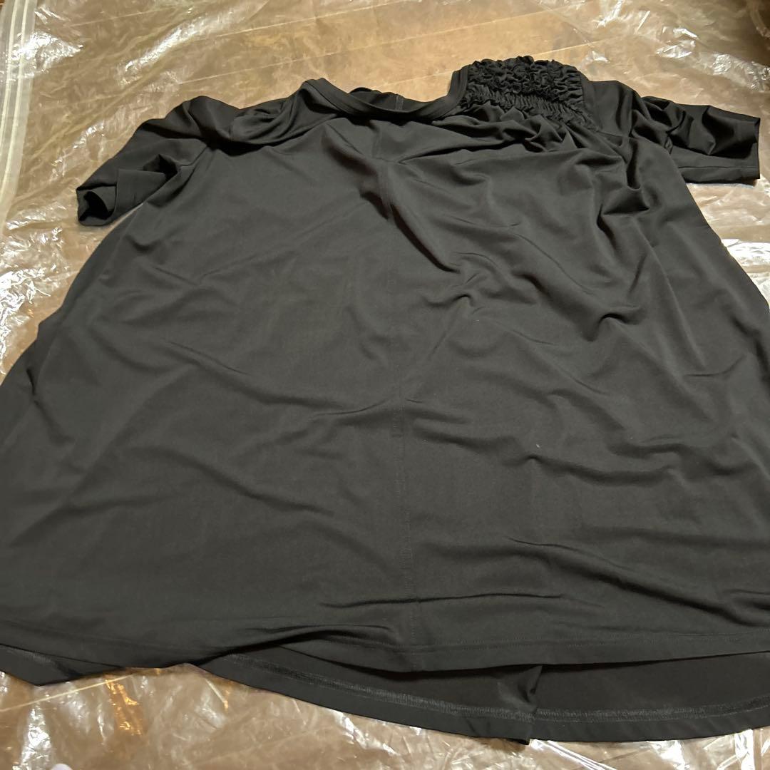 s*i様 黒の半袖チュニック ギャザー付き　トクコ