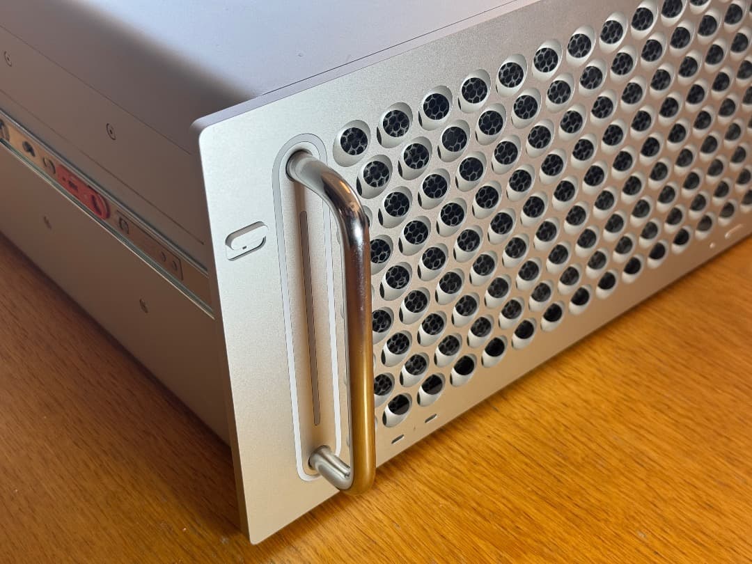 Mac Pro 2019 (ラックマウントバージョン)