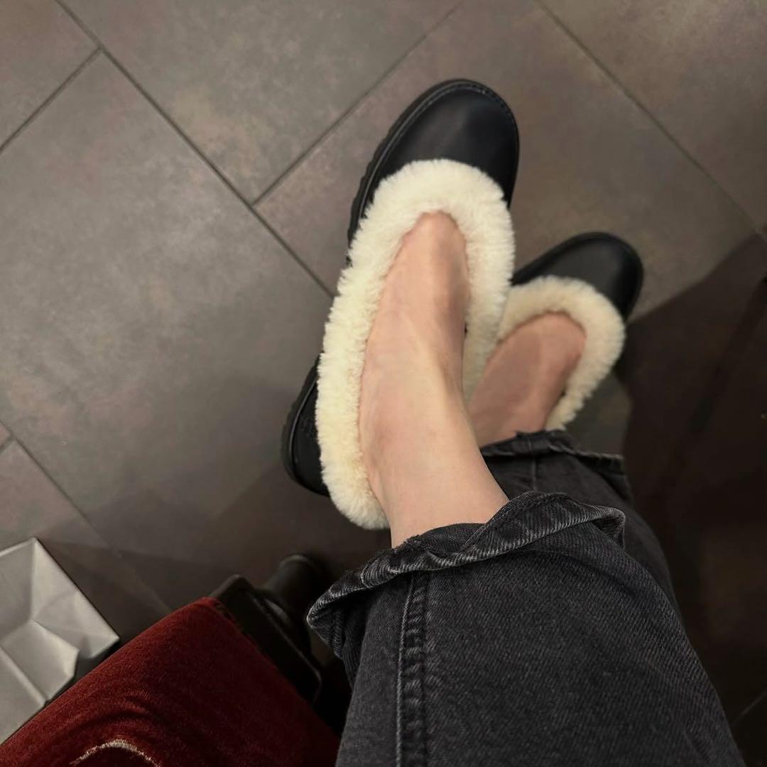 靴 UGG Zora Leather Ballet Flat 23.5