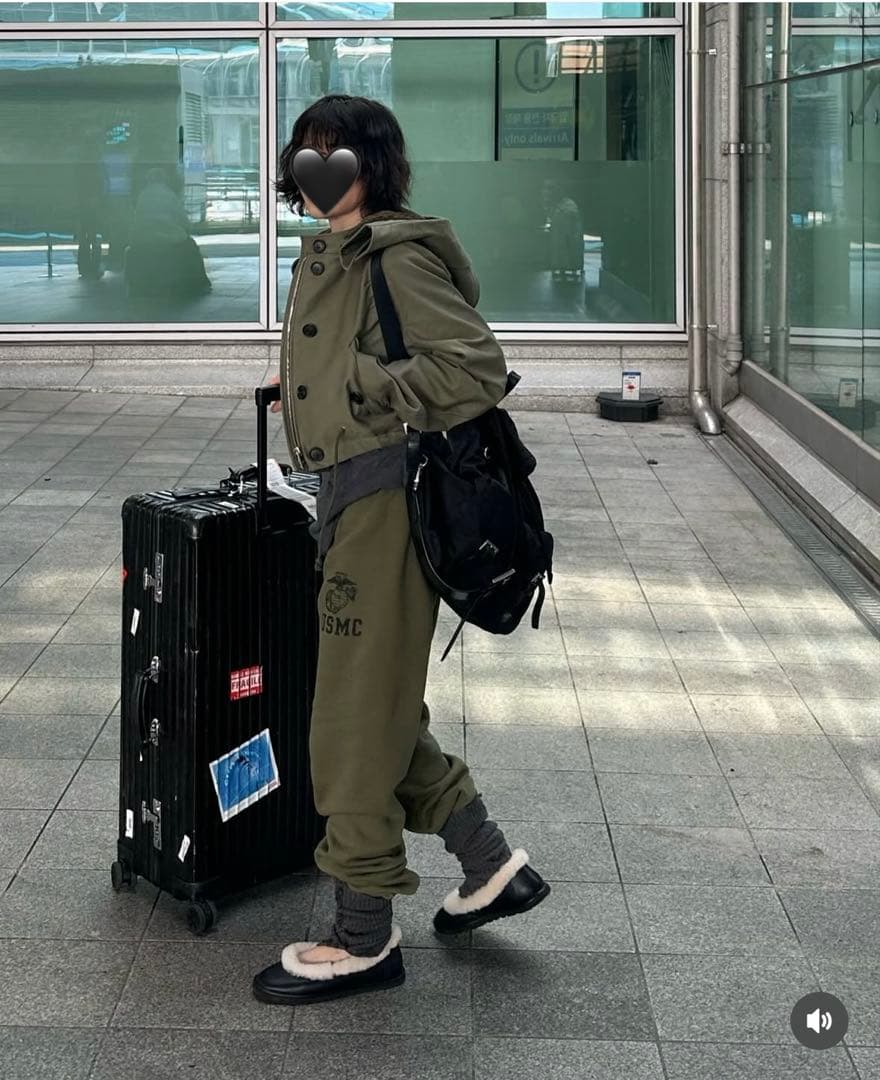 靴 UGG Zora Leather Ballet Flat 23.5