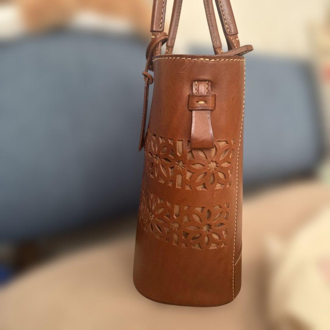 【未使用に近い】genten カットワークハンドバッグ