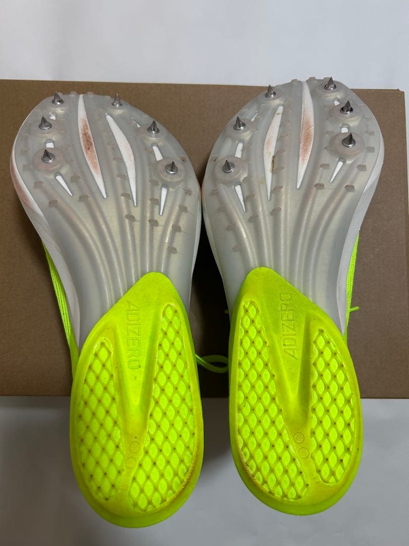 アディダス　アバンチ