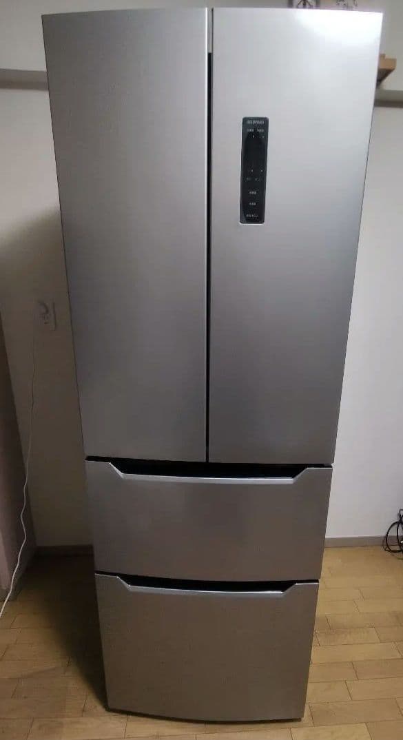 ​【2025年製・美品】アイリスオーヤマ 冷蔵庫 320L IRSN-32B-S