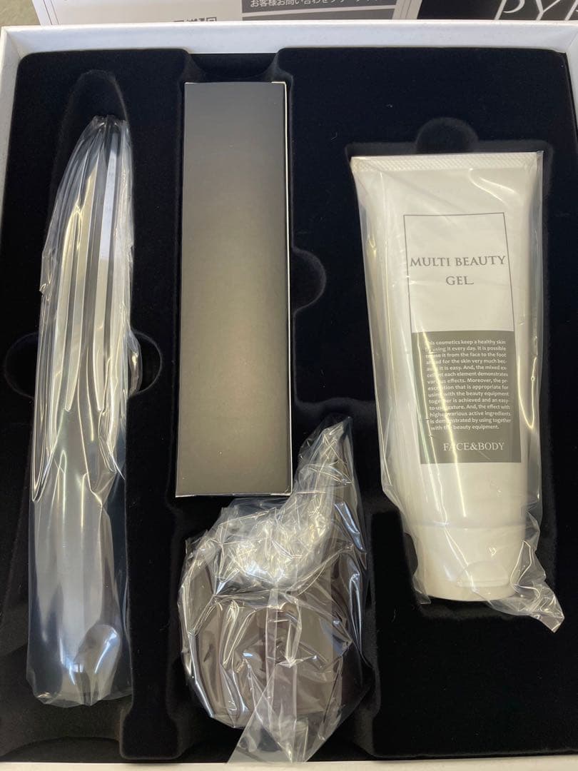 専用です！！！新品未使用　PYR パイラナイト　美顔　全身痩身機器