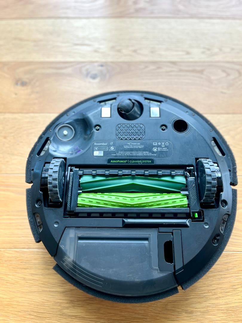 iRobot ルンバ i7（ロボット掃除機）