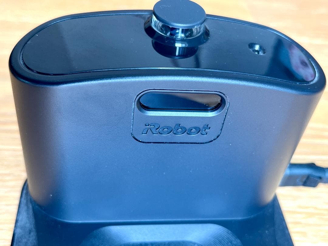 iRobot ルンバ i7（ロボット掃除機）