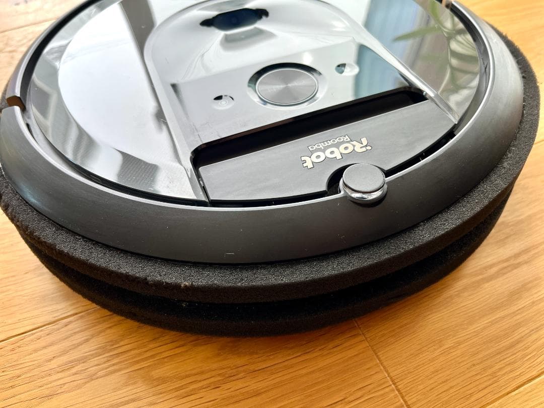 iRobot ルンバ i7（ロボット掃除機）