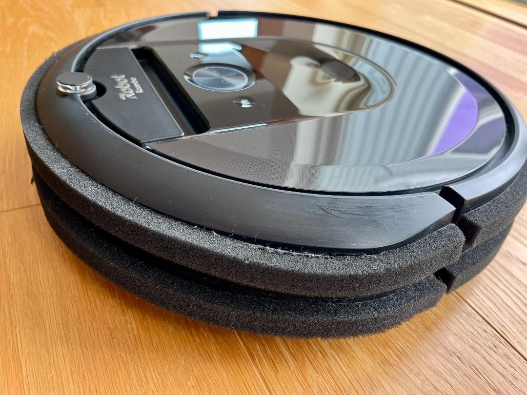 iRobot ルンバ i7（ロボット掃除機）