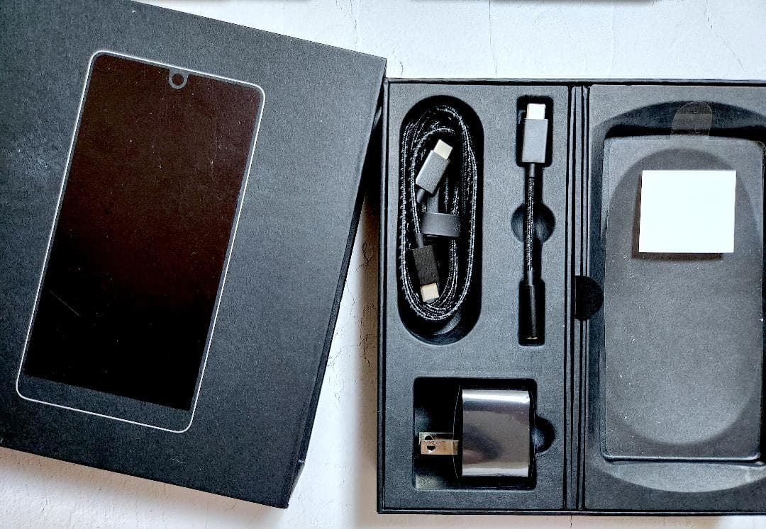 Essential Phone PH-1 Simフリー