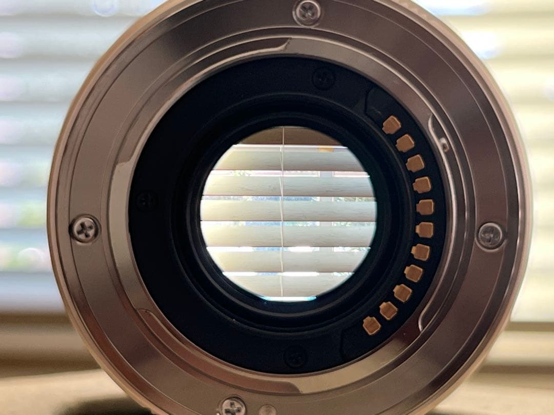 OLYMPUS 75mm f1.8単焦点レンズ