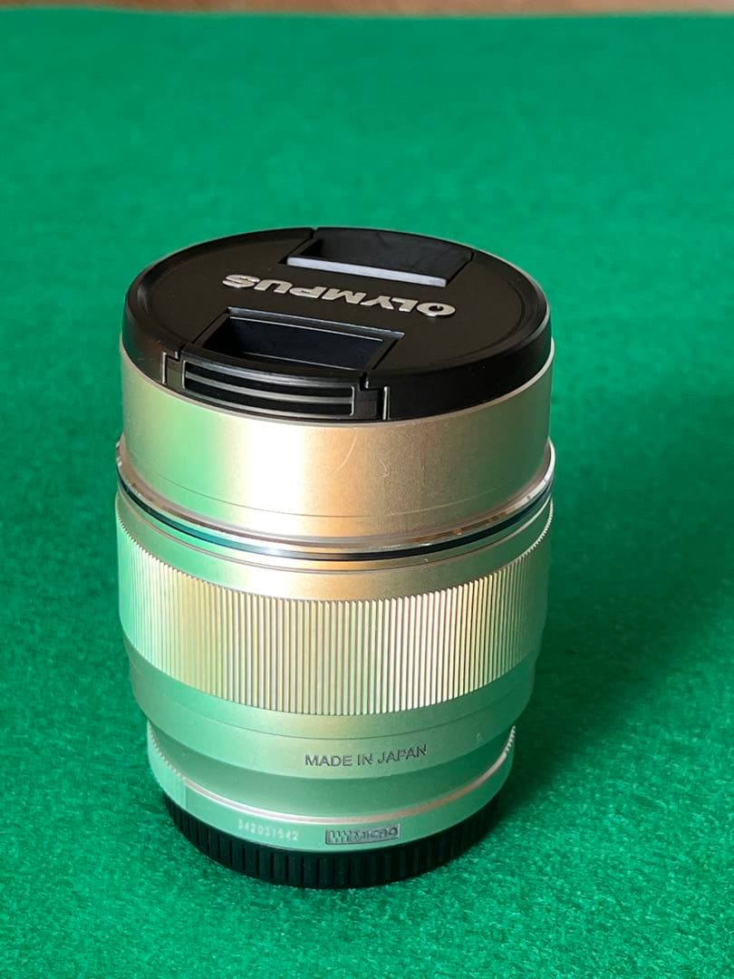 OLYMPUS 75mm f1.8単焦点レンズ