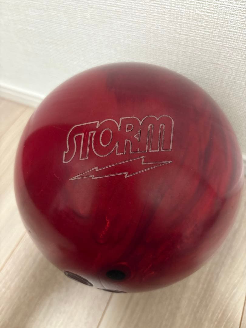 『美品』 STORM シャドウロックレッド　15P ボウリングボール
