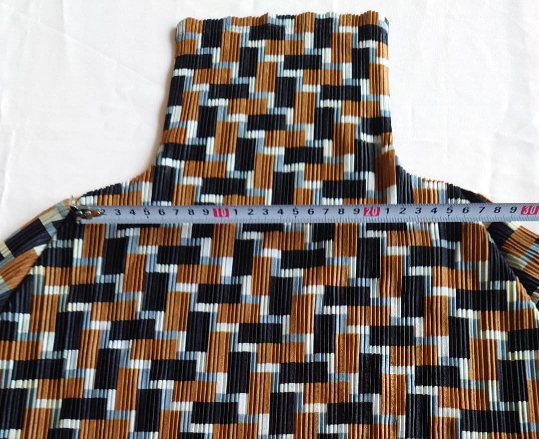 プリーツプリーズ イッセイミヤケ タートル Tシャツ ブラウス