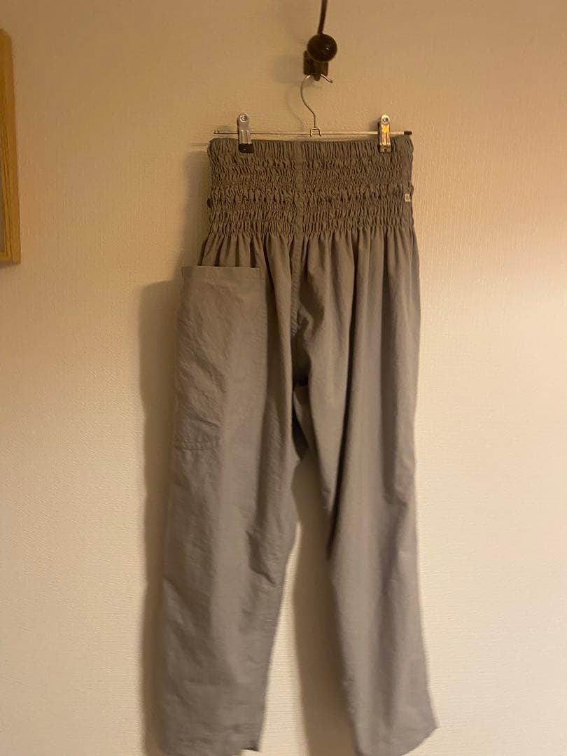 一二の用品店　モンペズボン　雲