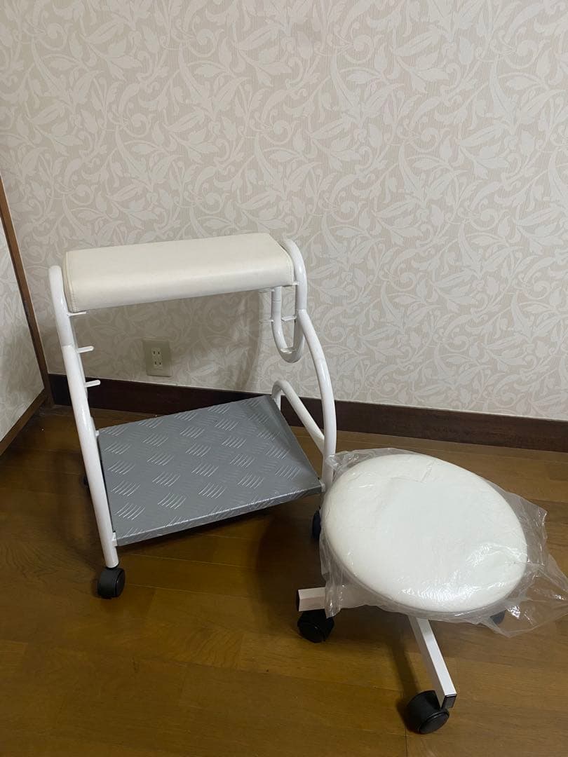キャスター付き　フットネイル用　フット台+チェア