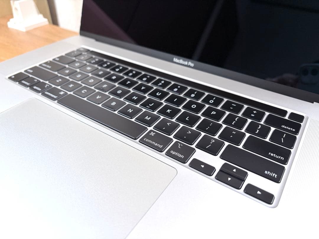 MacBookPro 16 2019 i7 メモリ16GB SSD512GB