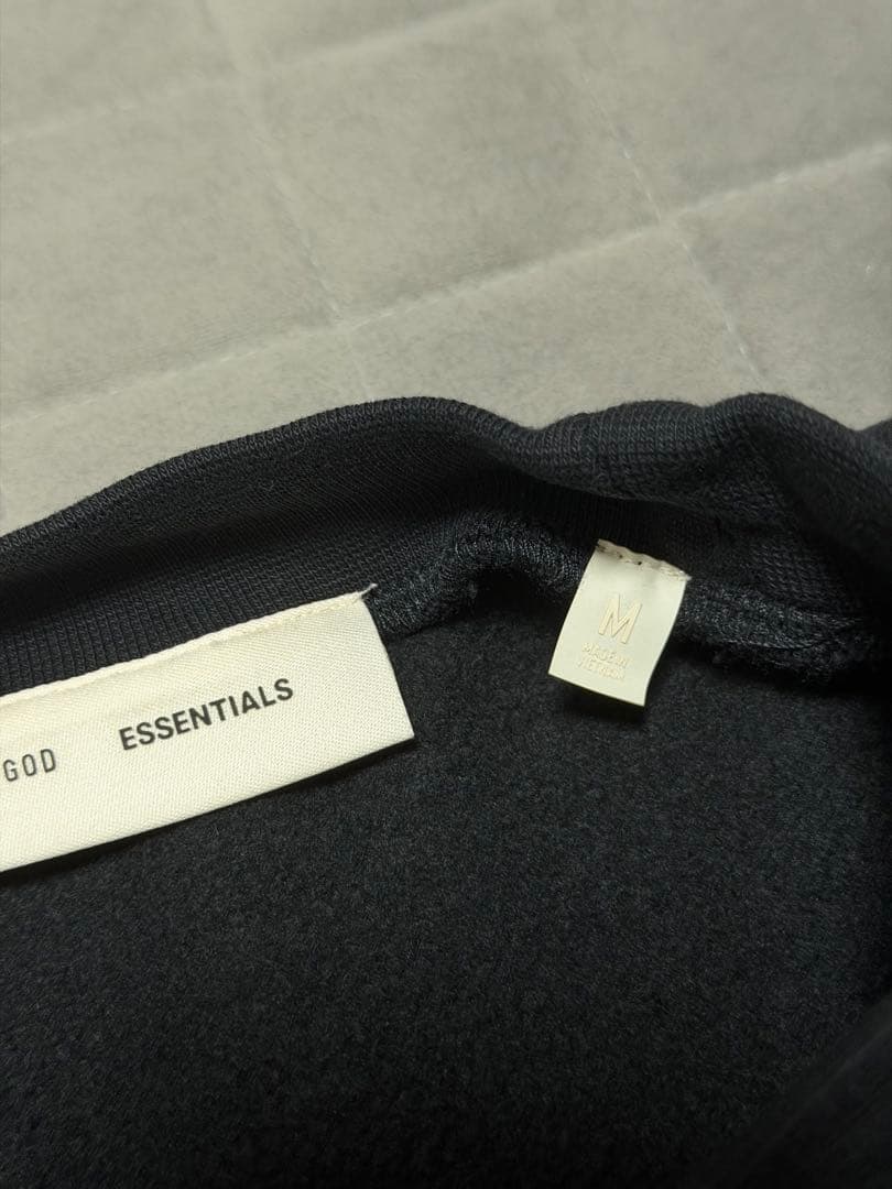 ESSENTIALS FEAR OF GOD ブラック トレーナー
