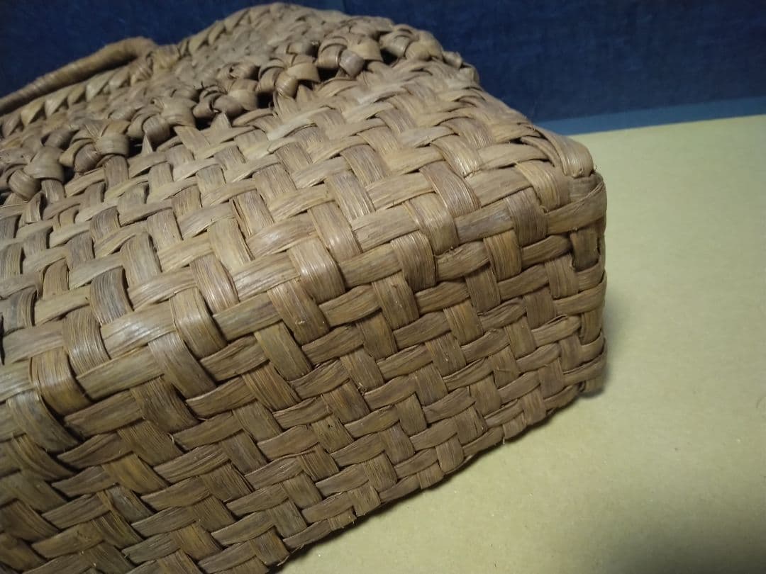 かごバッグ （山葡萄の蔓の編み込み）