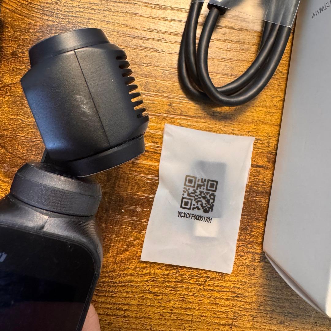 DJI OSMO Pocket 本体、ケース、Ulanziの広角フィルター