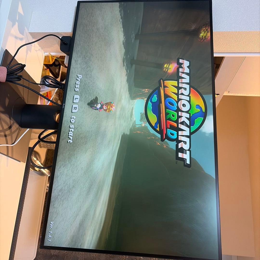 Dell U3219Q 31.5インチ 4K IPSパネル　モニター