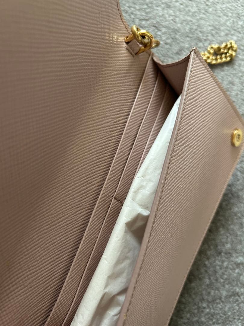 【新品・未使用】PRADA ピンク レザー ショルダーバッグ