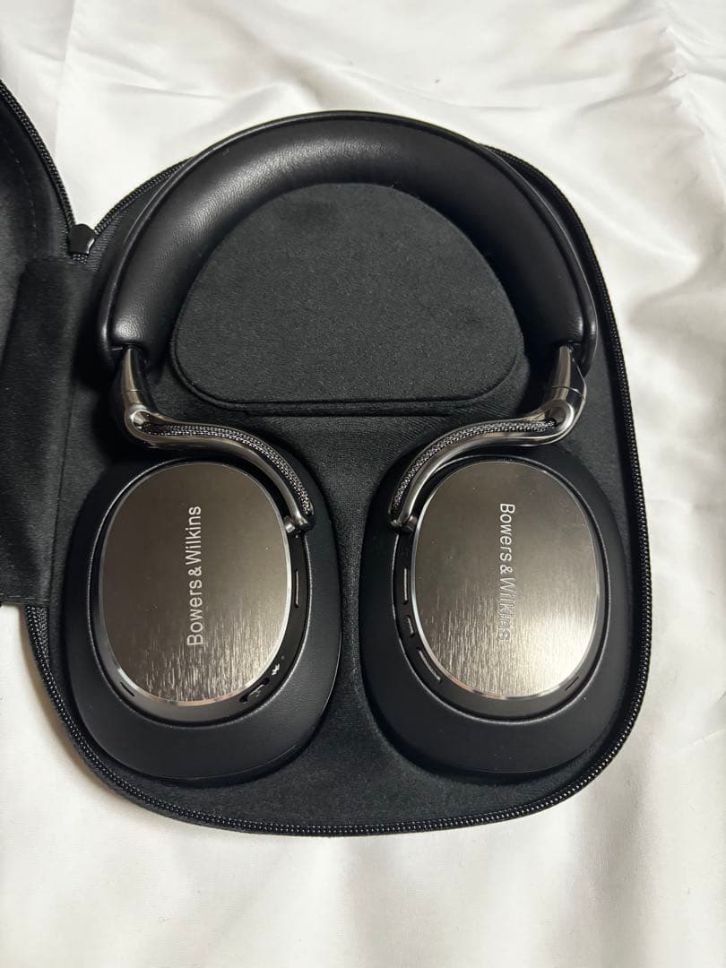 Bowers & Wilkins Px8 S2 ワイヤレスヘッドフォン