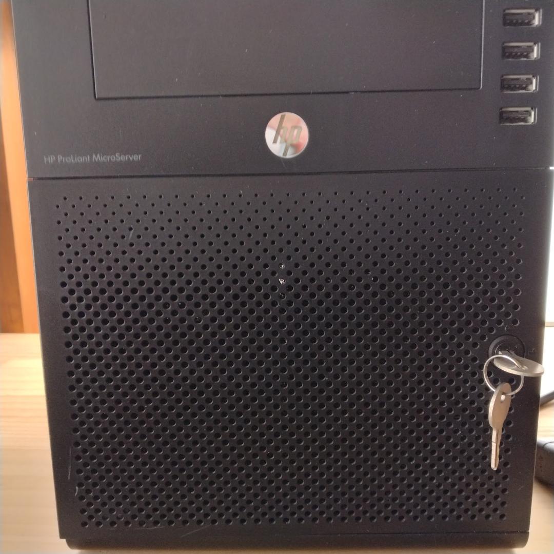 サーバー HP ProLiant MicroServer N54L
