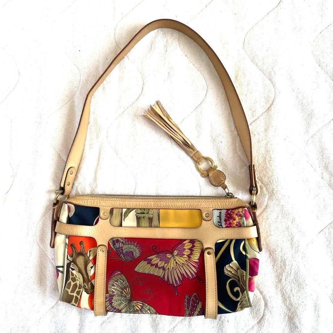 人気デザインSalvatore Ferragamo レオパード ショルダーバッグ