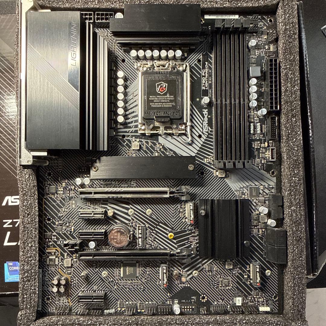 ASRock Z790 PG LIGHTNING/D4 マザーボード