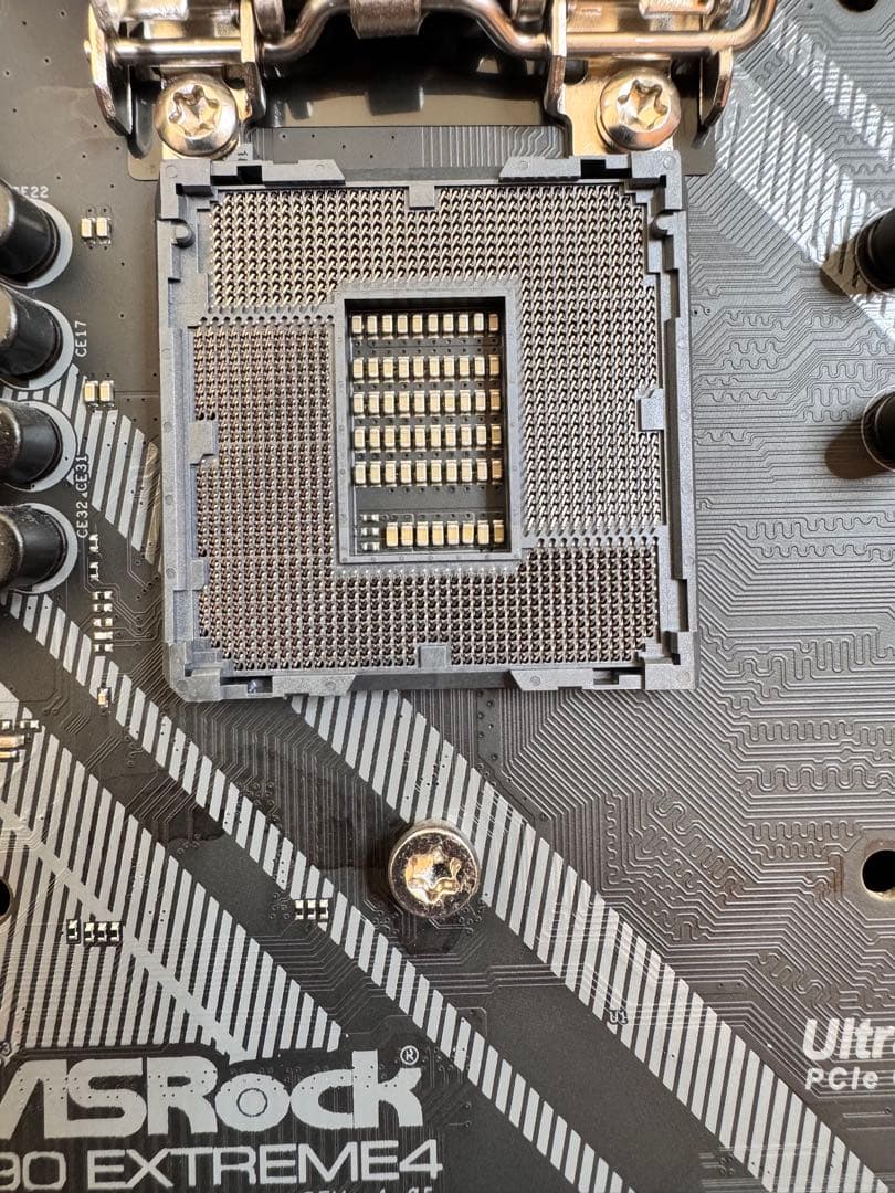 ASRockZ390Extreme4+i7 9700kメモリセット(動作確認済)