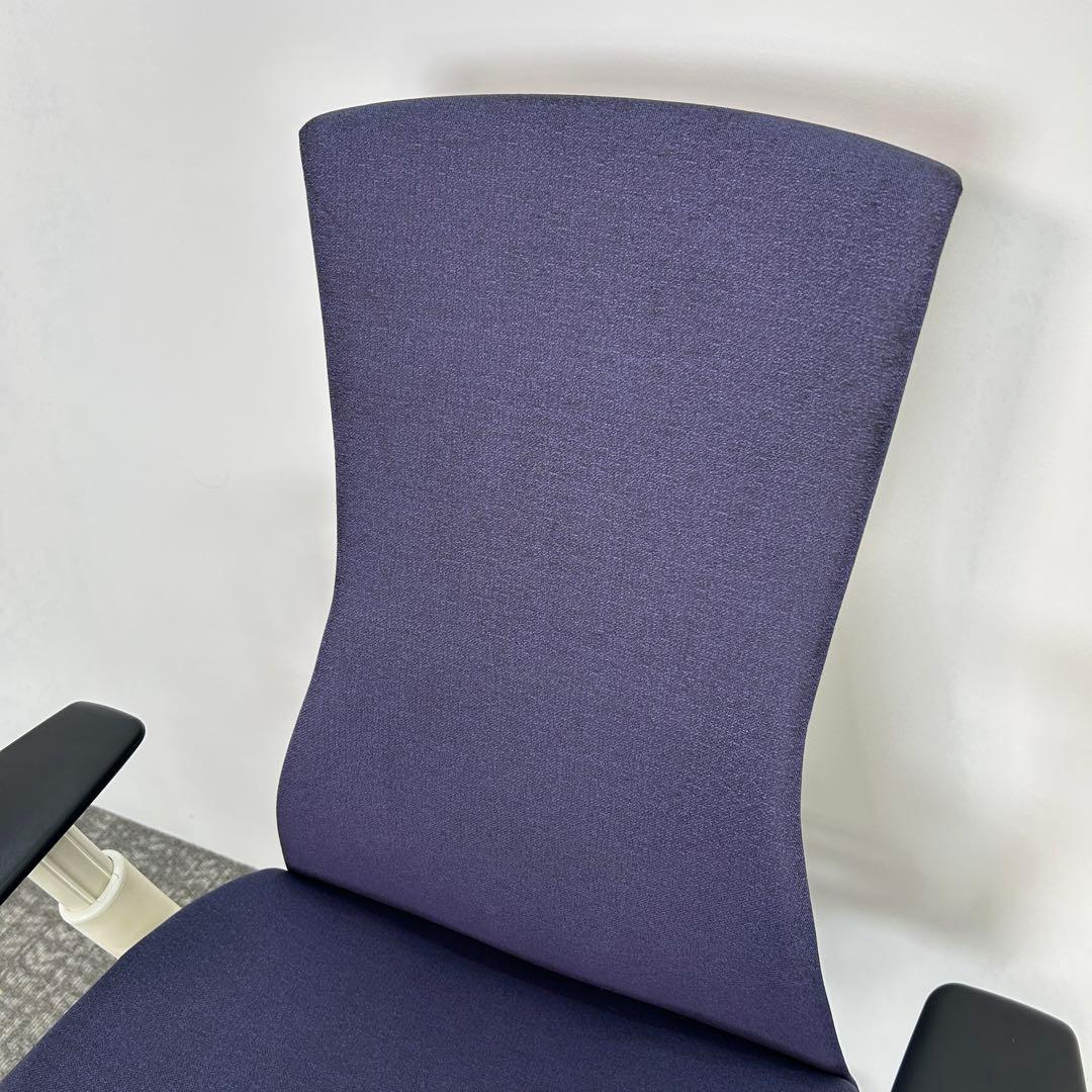 C エンボディチェア 最高級 ハーマンミラー グレー ホワイト Embody