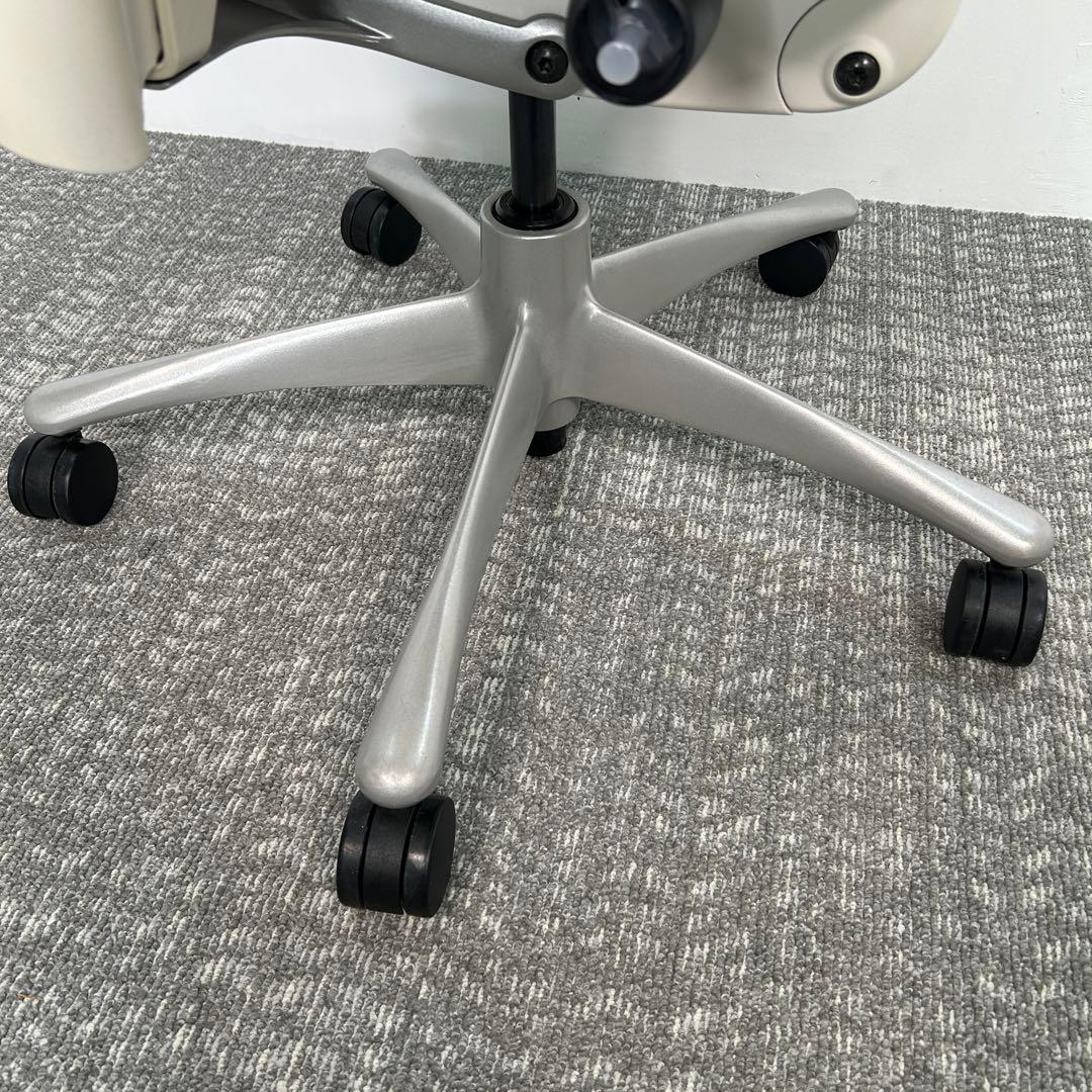 C エンボディチェア 最高級 ハーマンミラー グレー ホワイト Embody