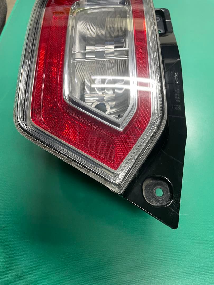 スズキ　ワゴンR 左テールランプ　MH55S