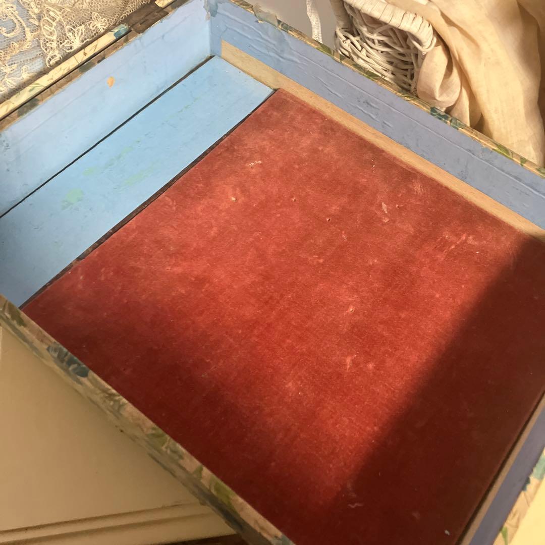 Travaux au Crochet フランスアンティークボックス　ミニョネット