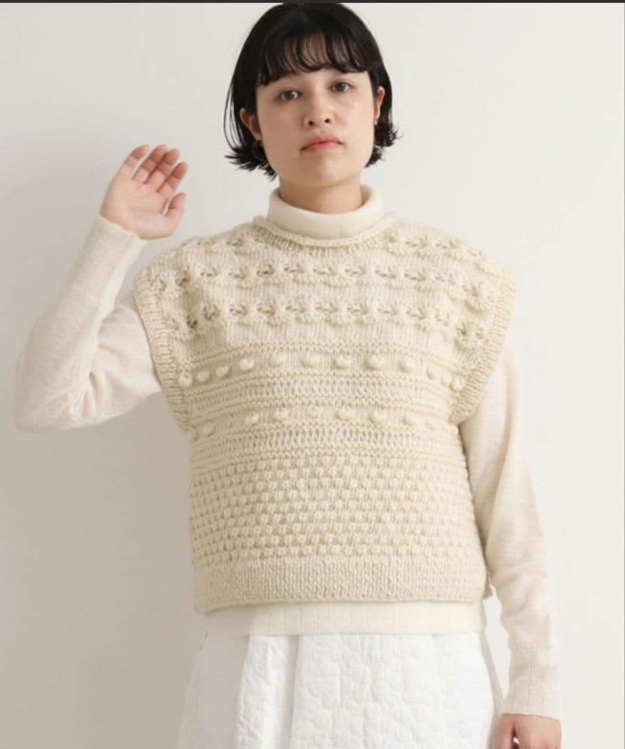 ビュルデサボン　ネパールハンドニット　おはなとぽんぽんベスト