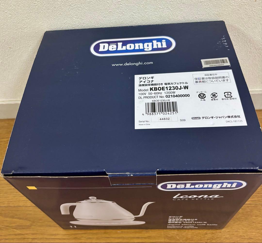 【新品未使用】DeLonghi 電気ケトル KBOE1230J-W