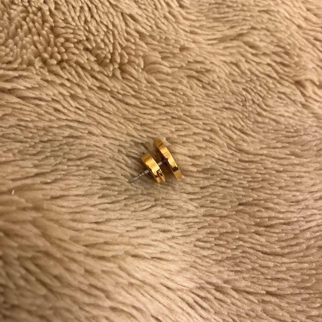 レア　HERMES エルメス　ピアス　片耳　ブラック　ゴールド