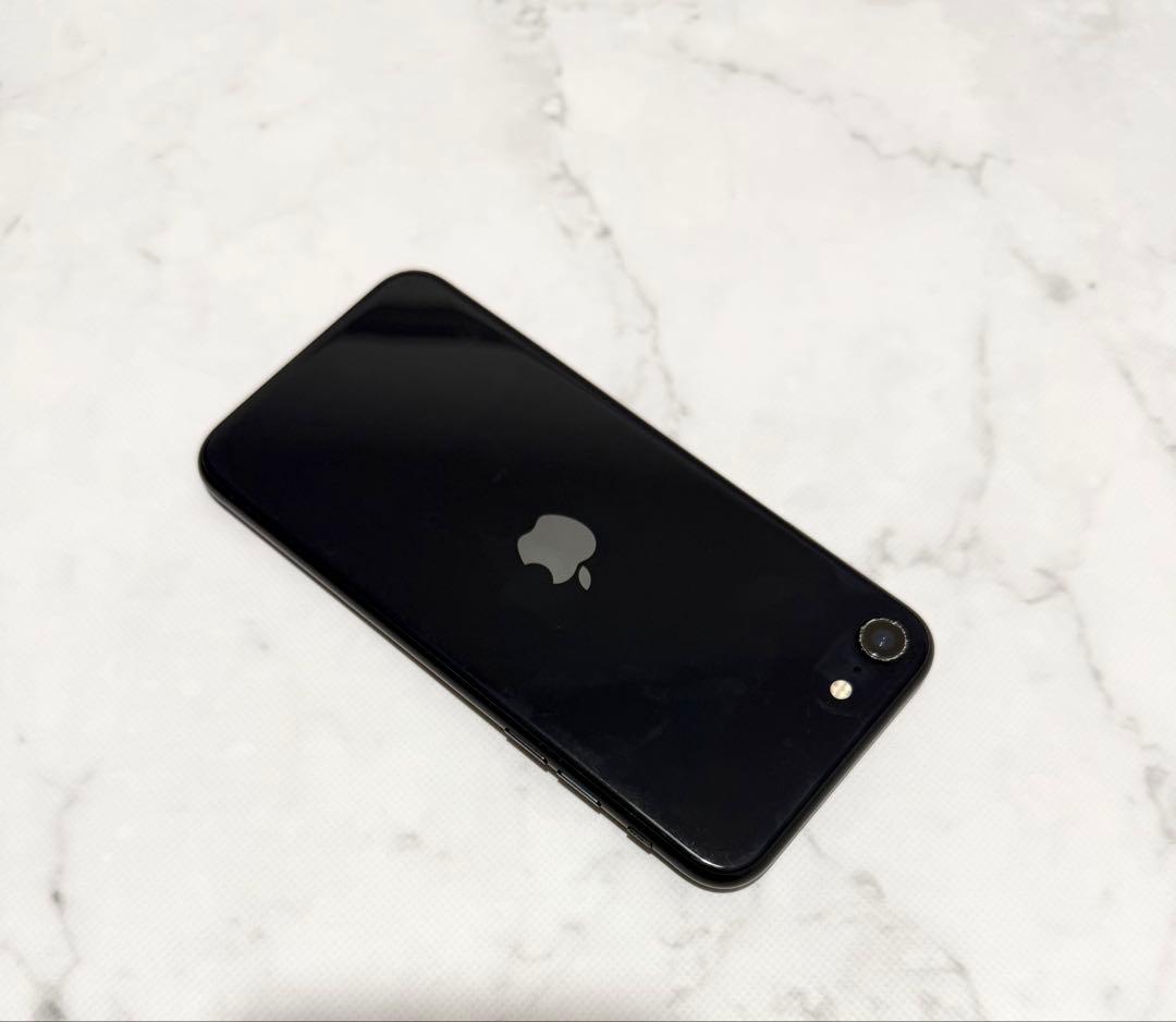 iPhone SE第3世代 64GB ミッドナイト 最大容量84％ SIMフリー