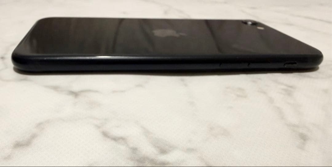 iPhone SE第3世代 64GB ミッドナイト 最大容量84％ SIMフリー