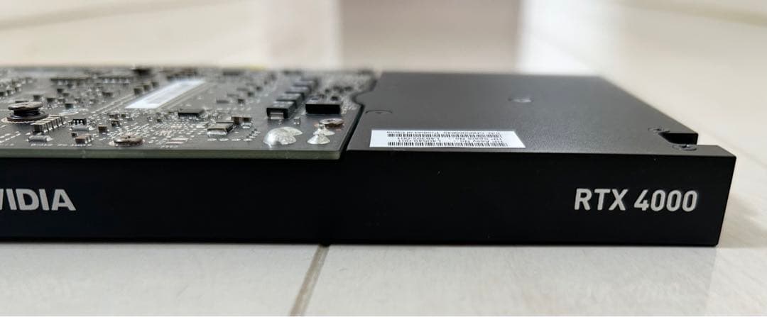 NVIDIA Quadro RTX 4000 8GB GDDR6 グラフィック