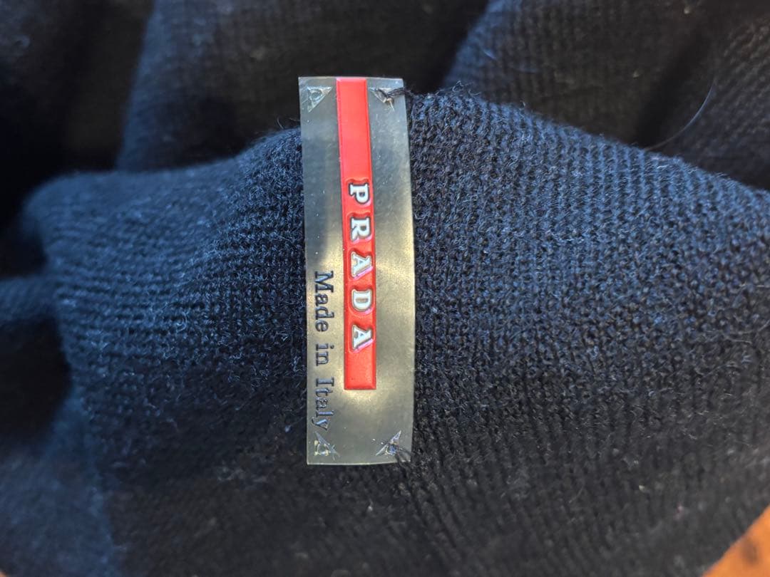 PRADA プラダ　ニット帽　ブラック
