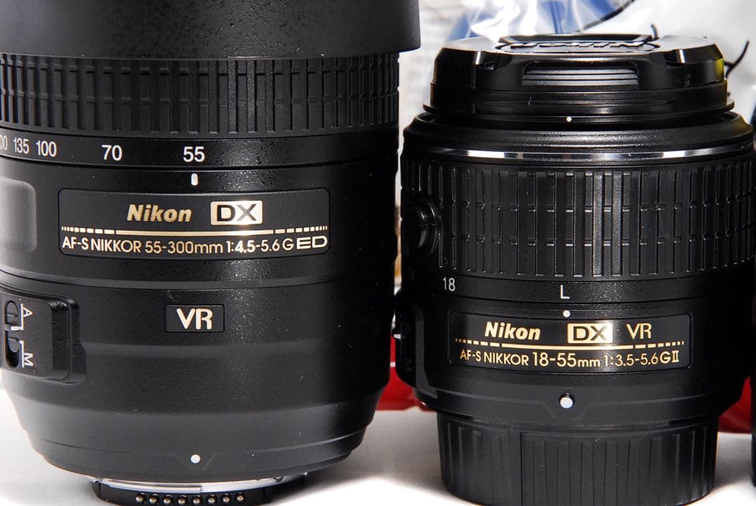 Nikon デジタル一眼レフカメラ D5500 ダブルズームキット Wi-Fi