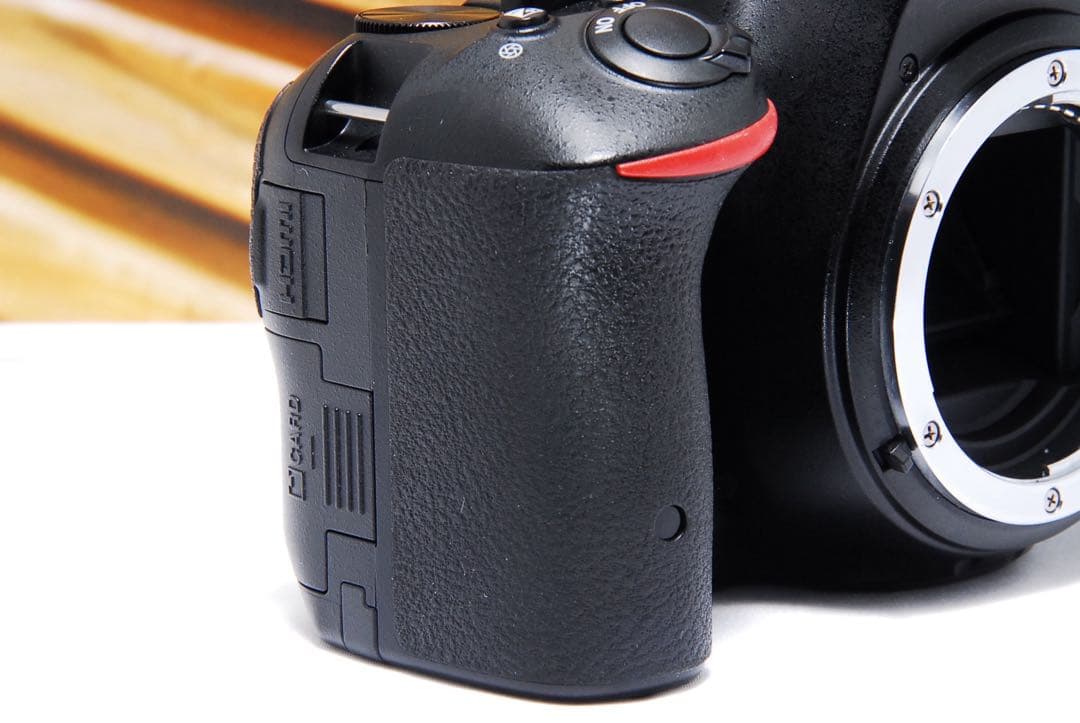 Nikon デジタル一眼レフカメラ D5500 ダブルズームキット Wi-Fi