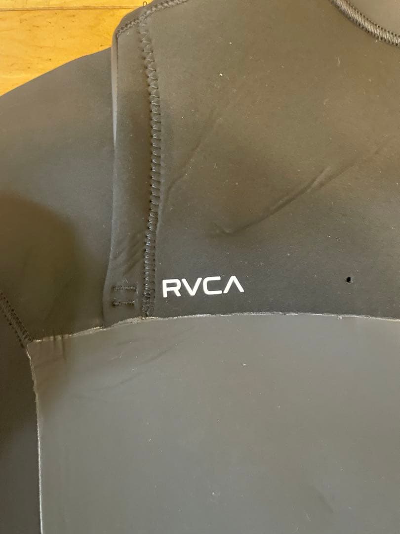 や*す様 【期間セール】RVCAルーカ ブラック フルスーツ　サイズＭＬ 3ミリ