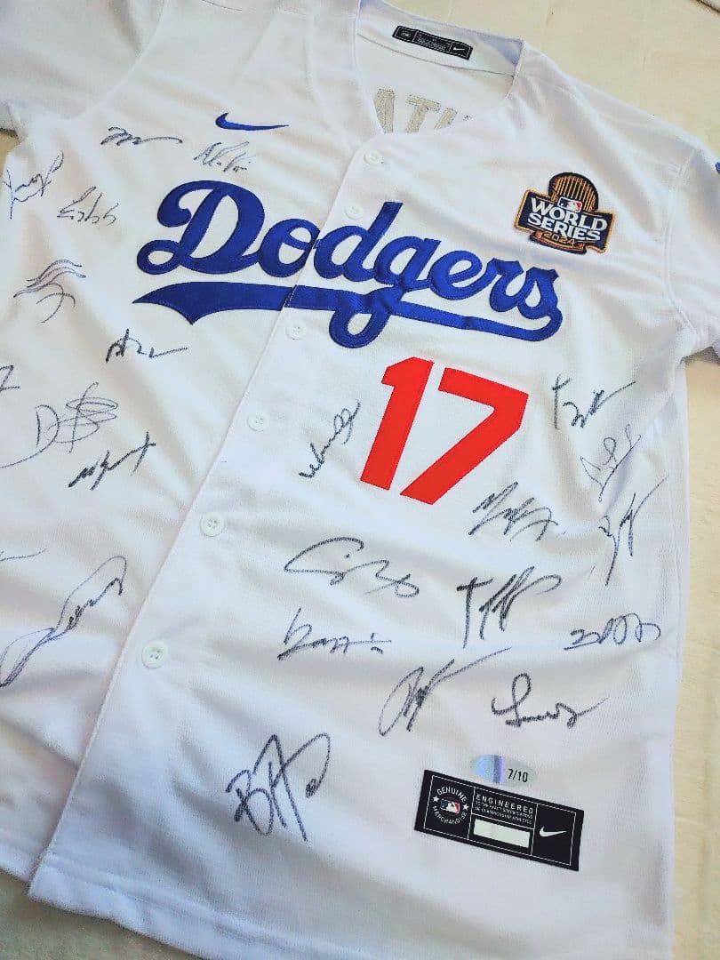 ロサンゼルスドジャース サイン入りユニフォーム 大谷翔平 山本由伸 他