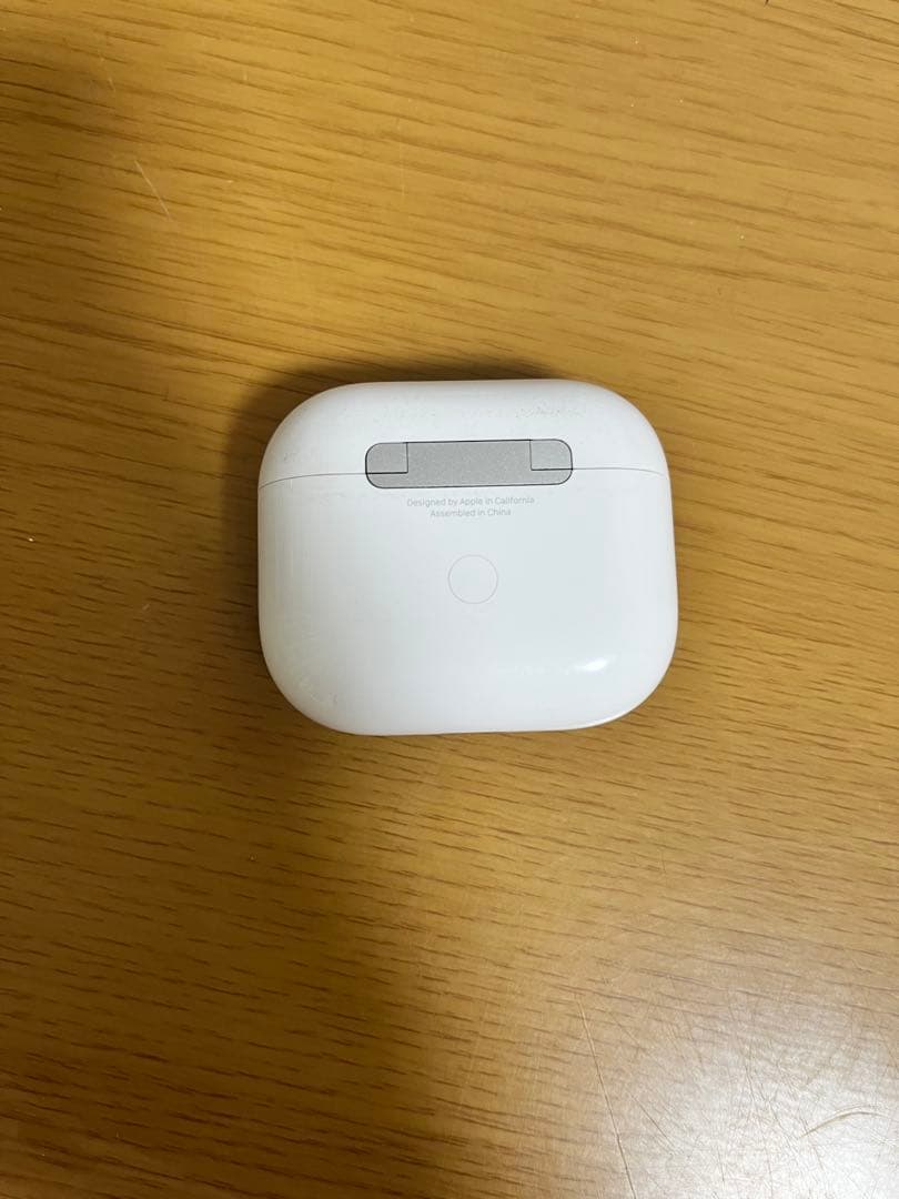 AirPods第3世代 本体と右耳
