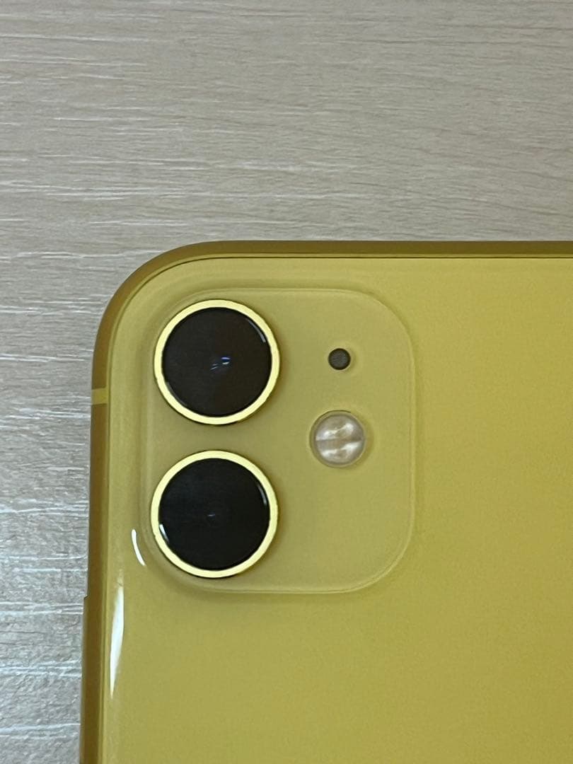 iPhone11イエロー