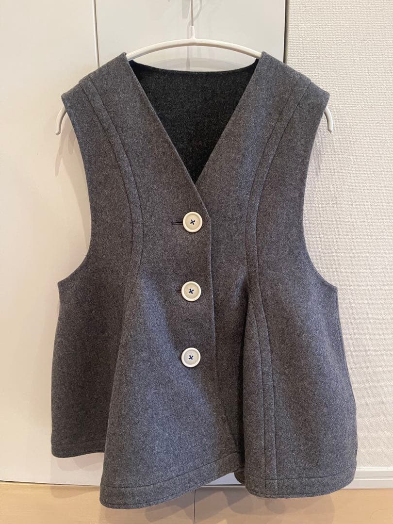 ３日間限定大幅値下げエンフォルド　ベストジレ